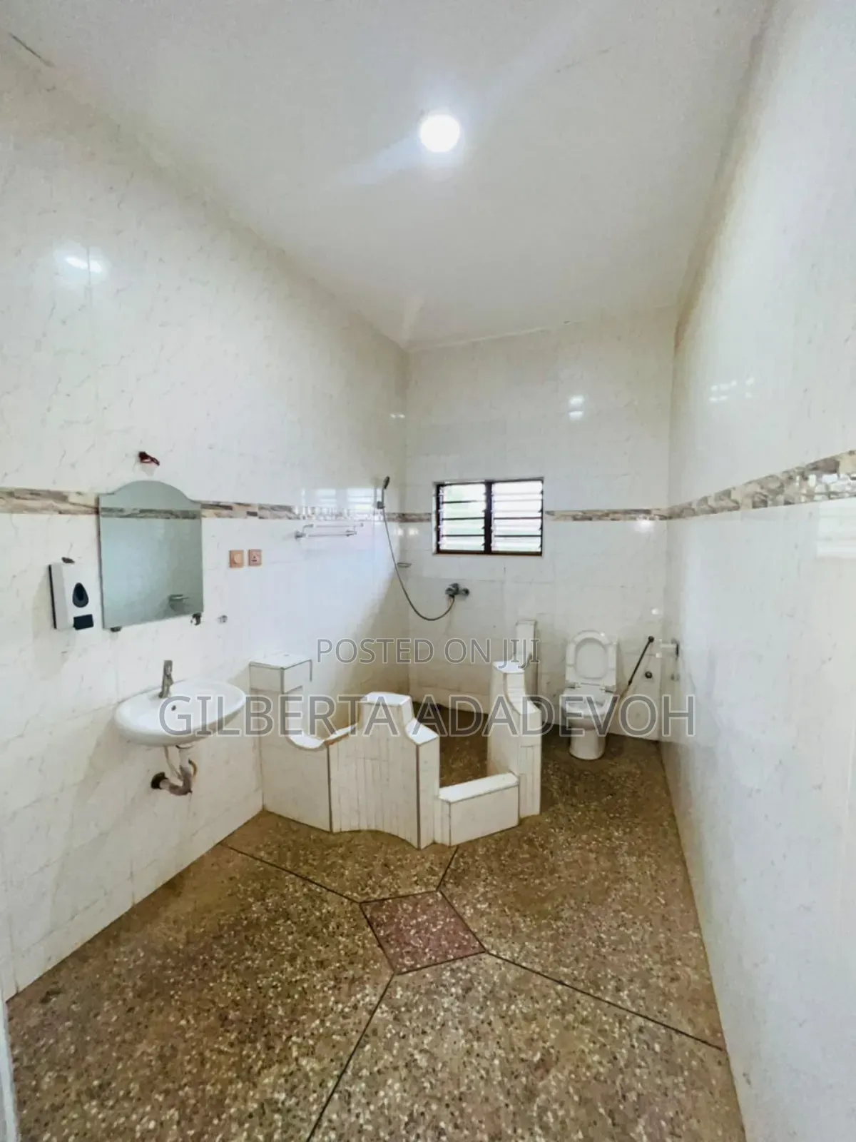 2bdrm Apartment in Borga Homes, Danfa for rent