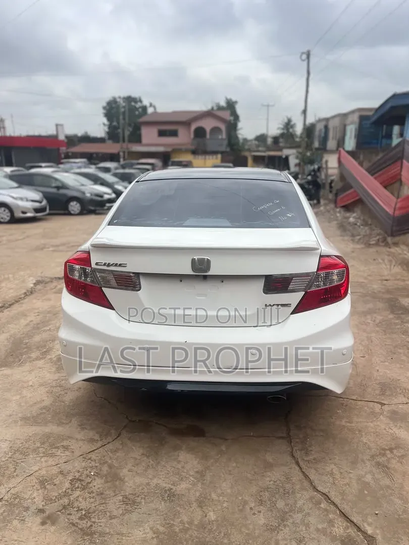 Honda Civic 2014 White