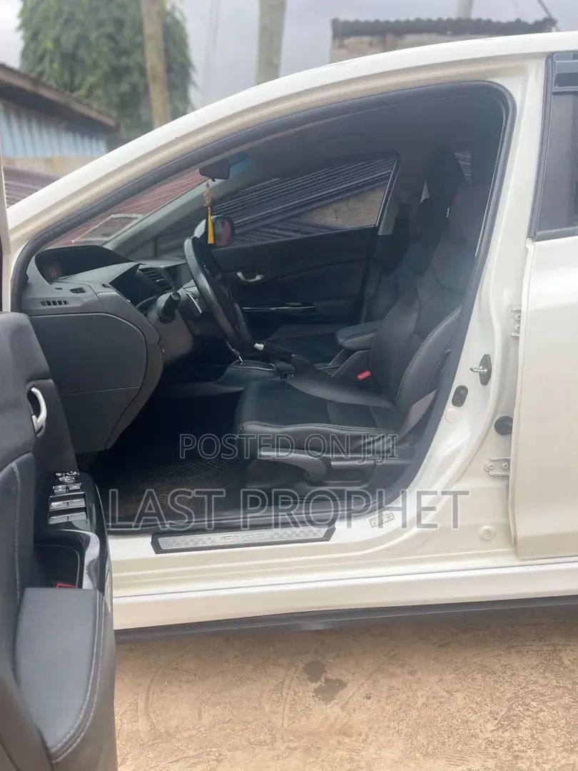 Honda Civic 2014 White