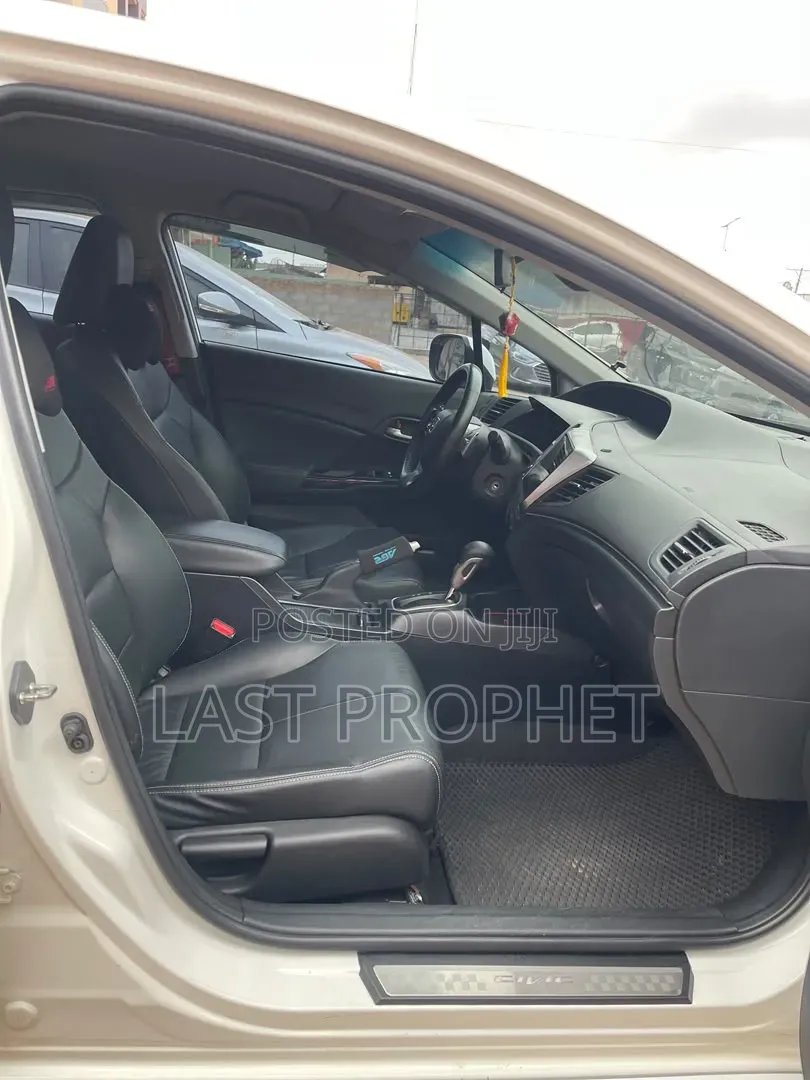 Honda Civic 2014 White