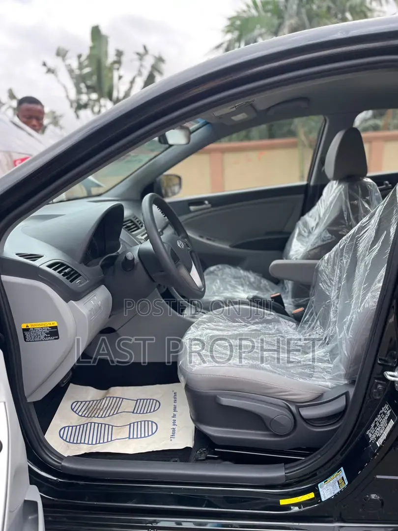 Hyundai Accent 2016 Black