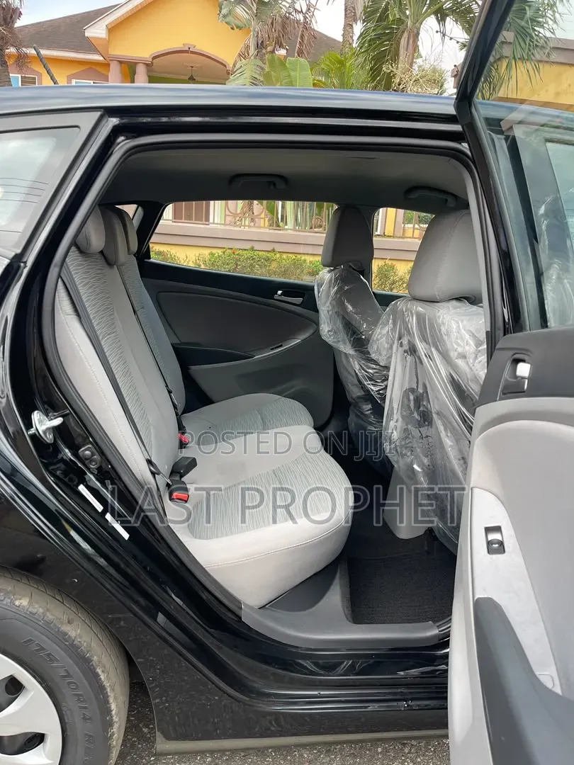 Hyundai Accent 2016 Black