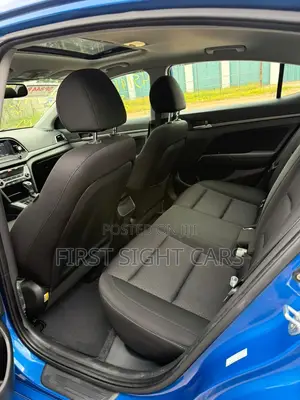 Hyundai Elantra Limited Sedan FWD (2.0L 4cyl 6A) 2017 Blue
