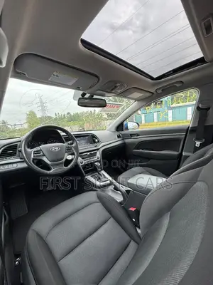Hyundai Elantra Limited Sedan FWD (2.0L 4cyl 6A) 2017 Blue