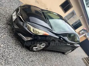 Hyundai Elantra Limited Sedan FWD (1.8L 4cyl 6A) 2013 Black