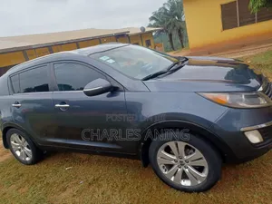 Kia Sportage Base 4dr FWD (2.4L 4cyl 6M) 2012 Gray