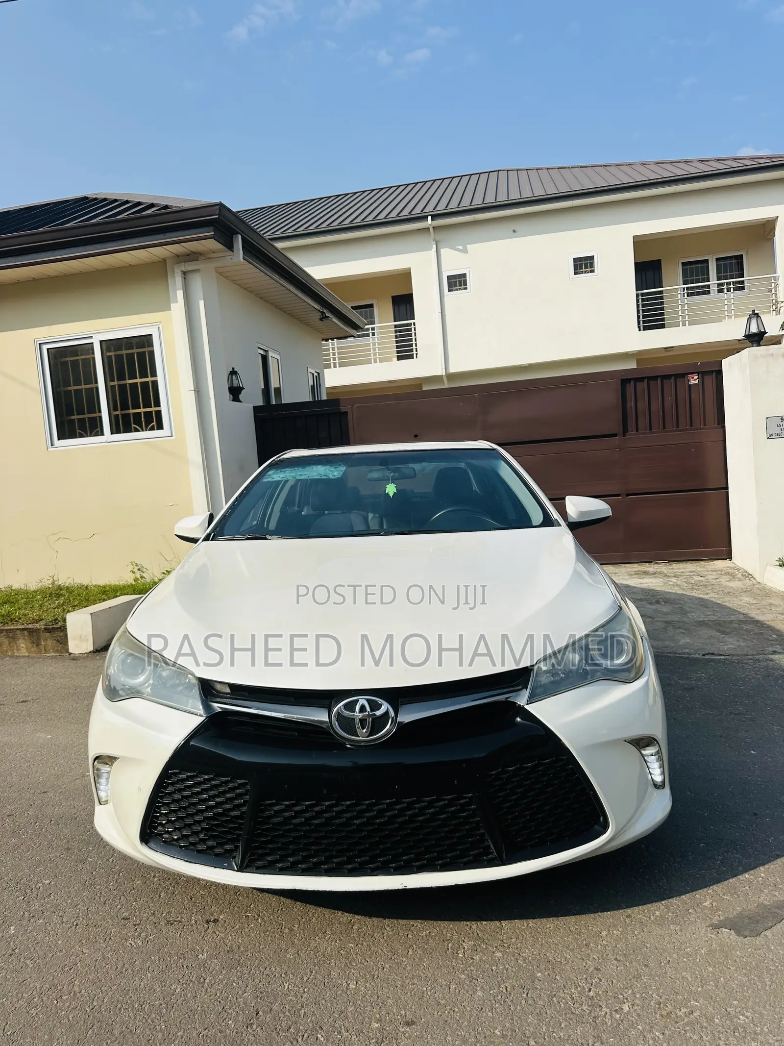 Toyota Camry SE w/Special Edition Pkg (2.5L 4cyl 6A) 2016 White