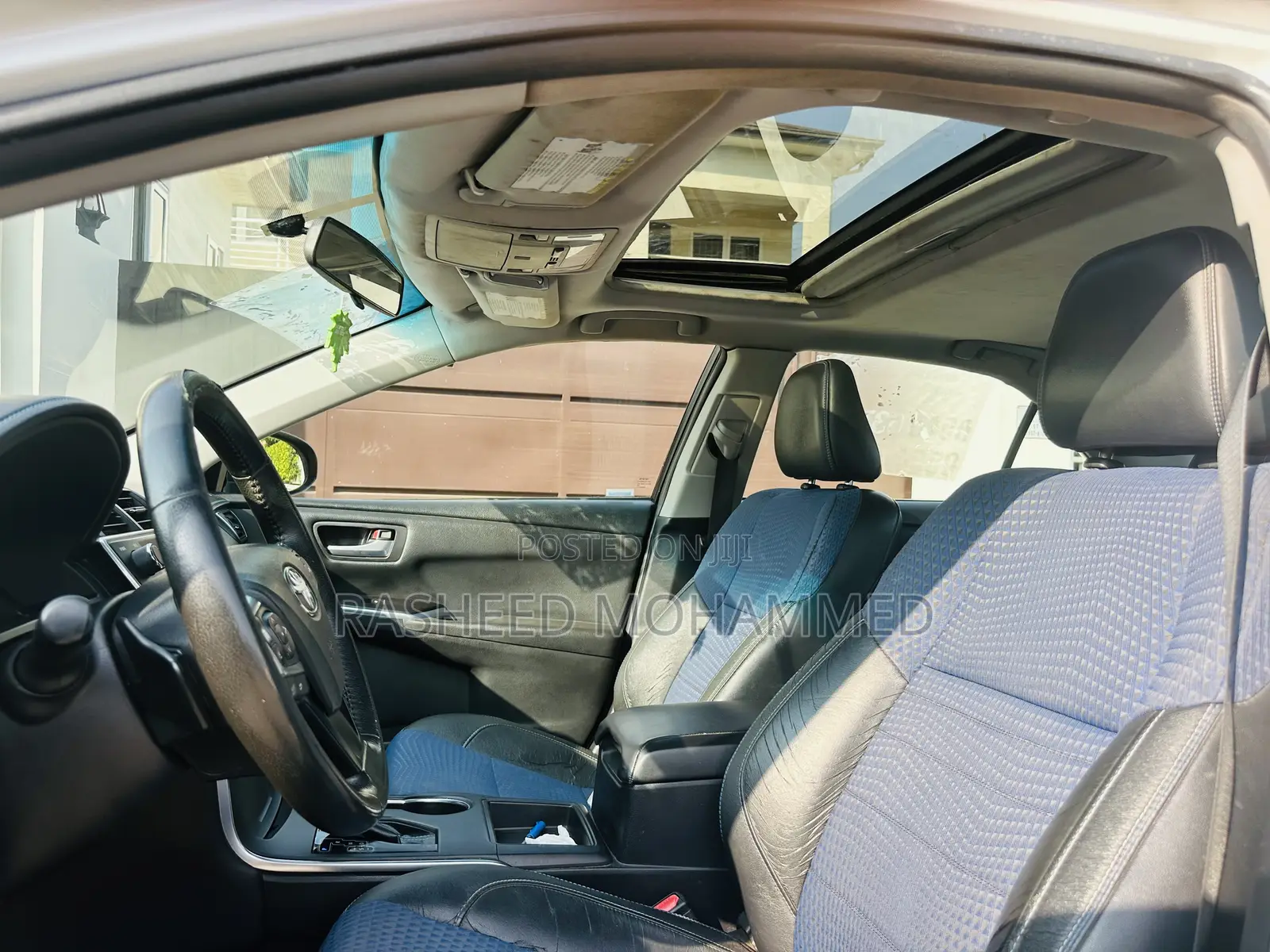 Toyota Camry SE w/Special Edition Pkg (2.5L 4cyl 6A) 2016 White