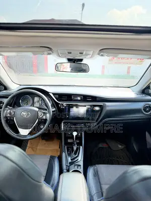 Toyota Corolla SE 4dr Sedan (1.8L 4cyl CVT) 2017 White