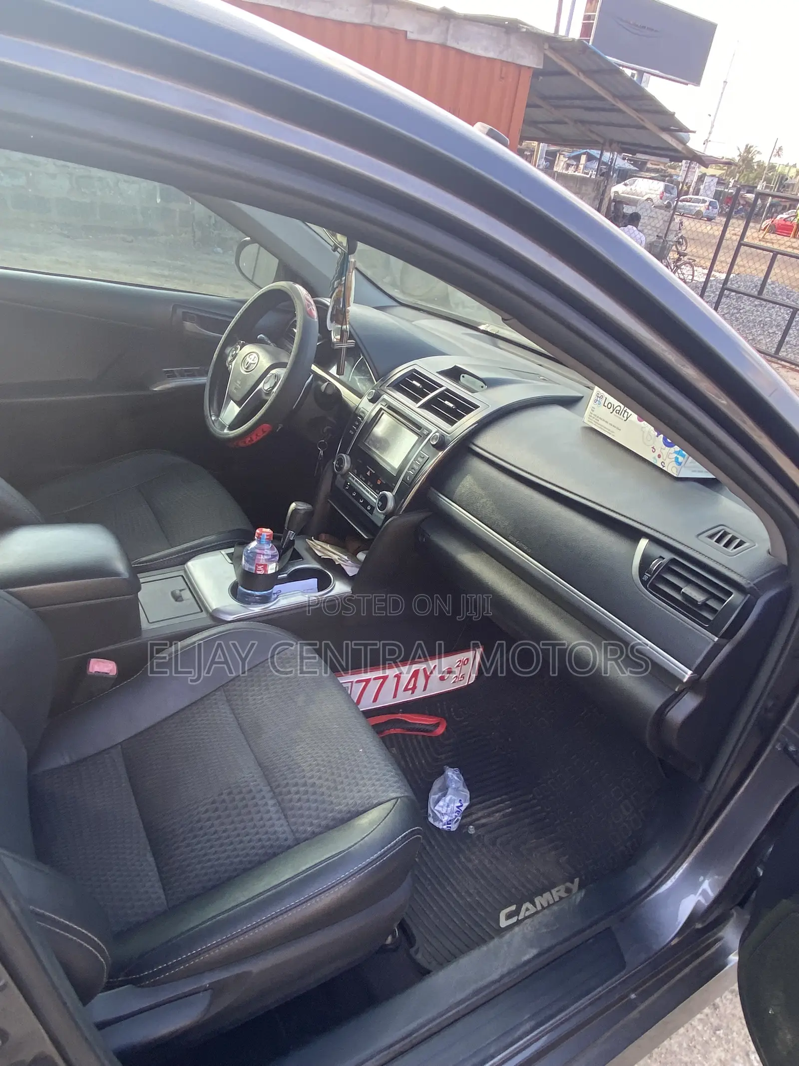 Toyota Camry SE Sport 4dr Sedan (2.5L 4cyl 6A) 2014 Gray