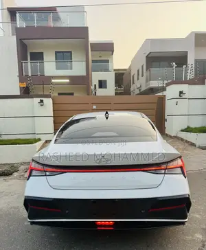 Hyundai Elantra SEL Sport IVT 2025 White