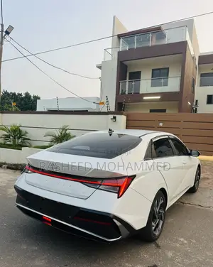 Hyundai Elantra SEL Sport IVT 2025 White