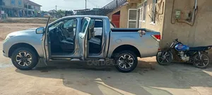 Mazda BT-50 2016 Silver