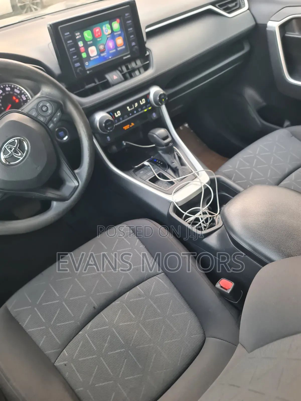 Toyota RAV4 2021 Silver