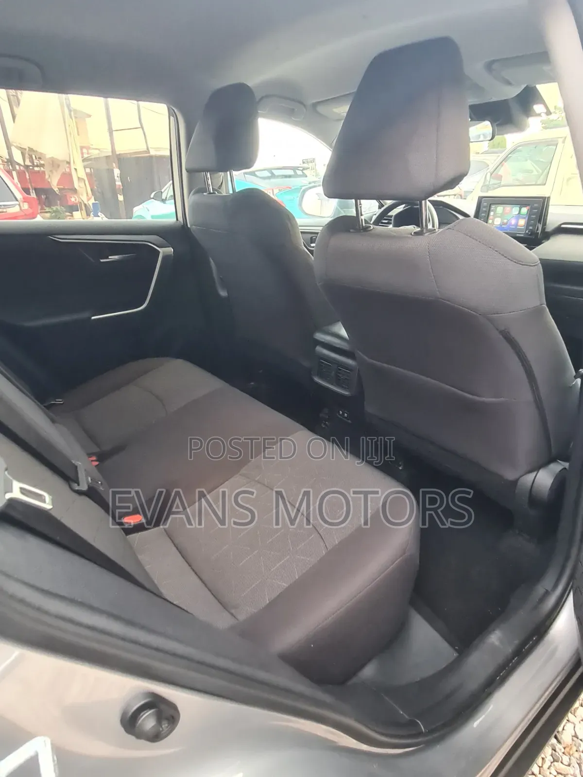 Toyota RAV4 2021 Silver