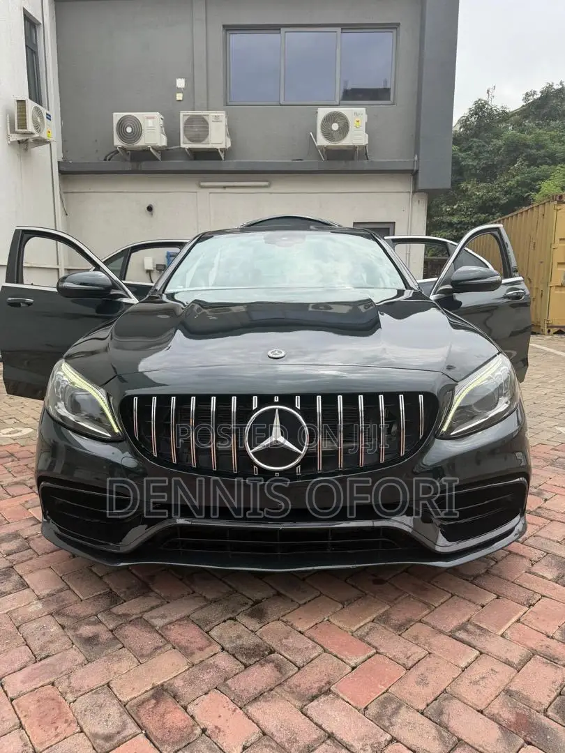 Mercedes-Benz C63 2019 Green