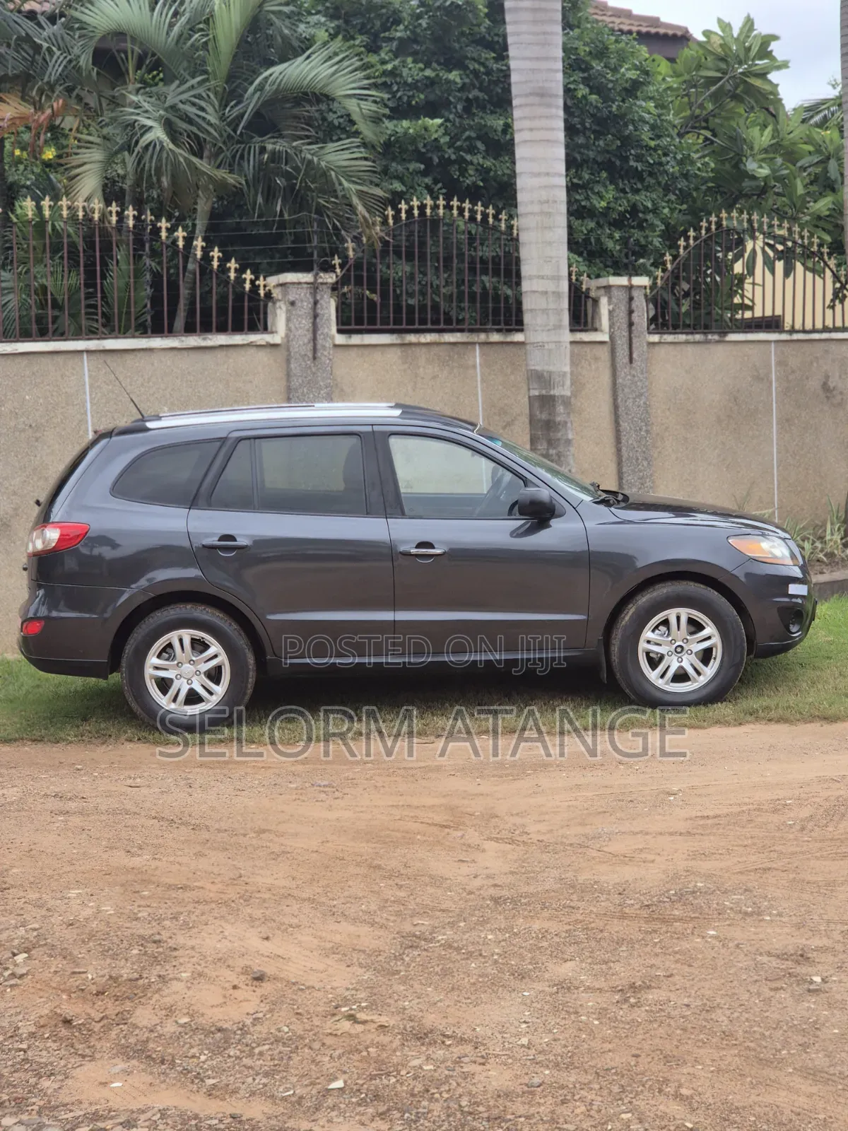 Hyundai Santa Fe 2010 Gray