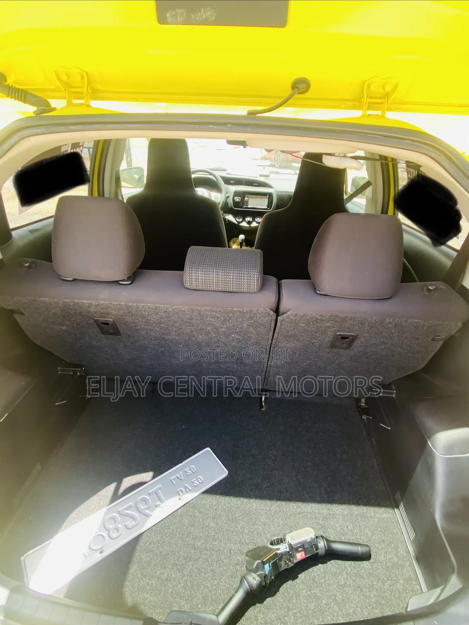 Toyota Vitz 1.3 AWD 5dr 2015 Yellow