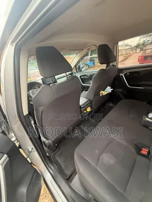 Toyota RAV4 2019 Silver