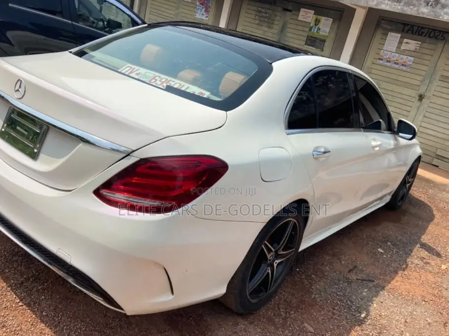 Mercedes-Benz C300 Sport 4Matic Sedan AWD (2.0L 4cyl 7A) 2017 White