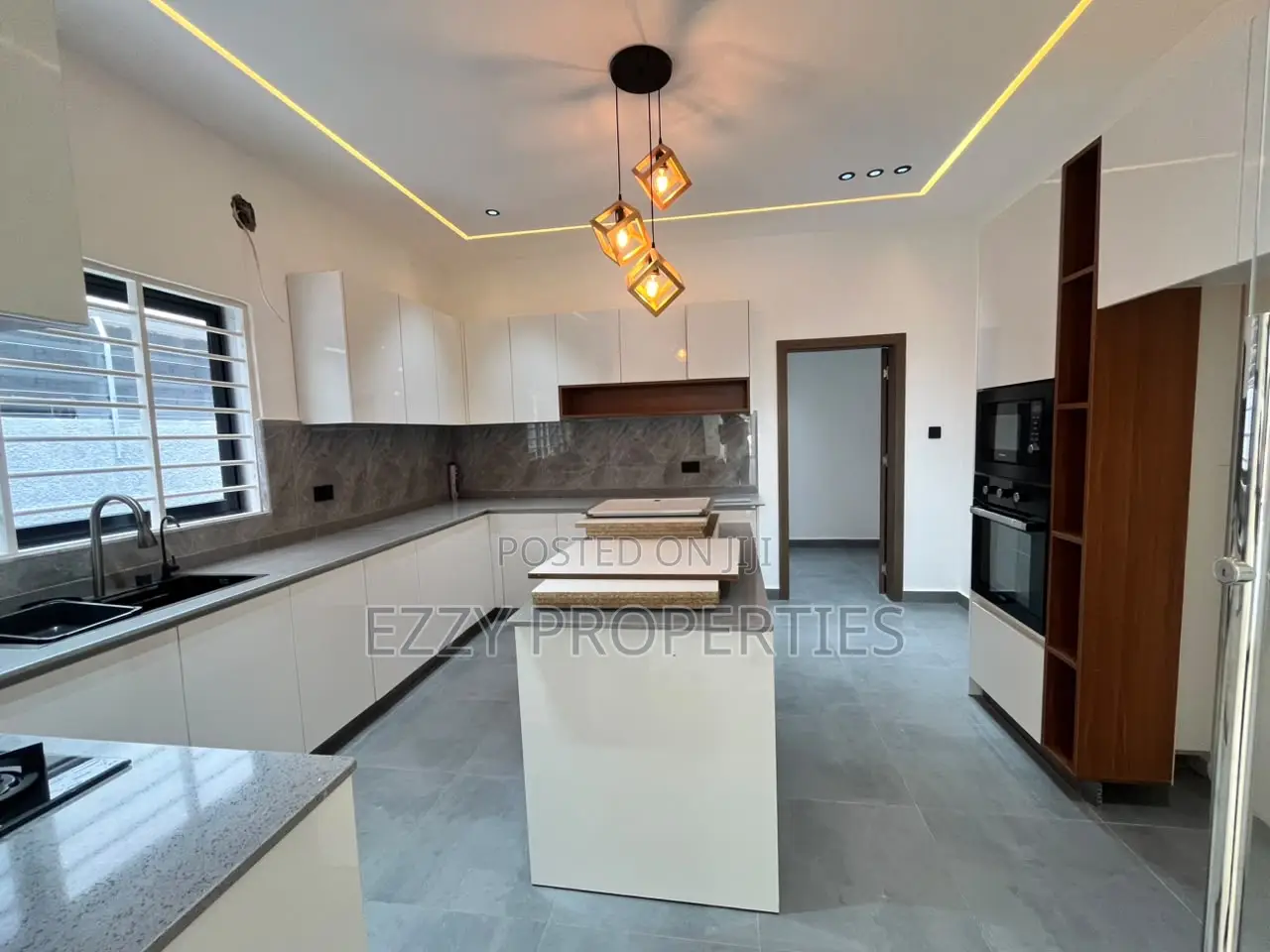 3bdrm House in Oyarifa for sale
