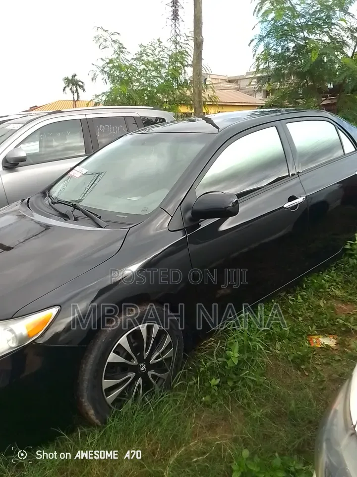 Toyota Corolla 2015 Black