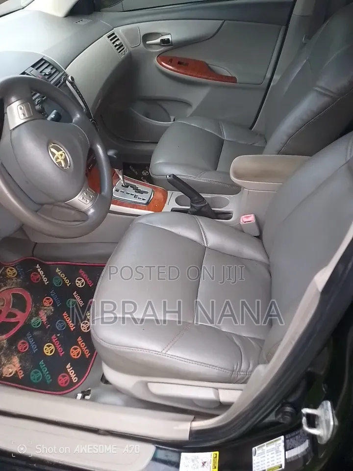 Toyota Corolla 2015 Black