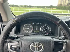 Toyota Land Cruiser 4.5 V8 GXR 2017 Black