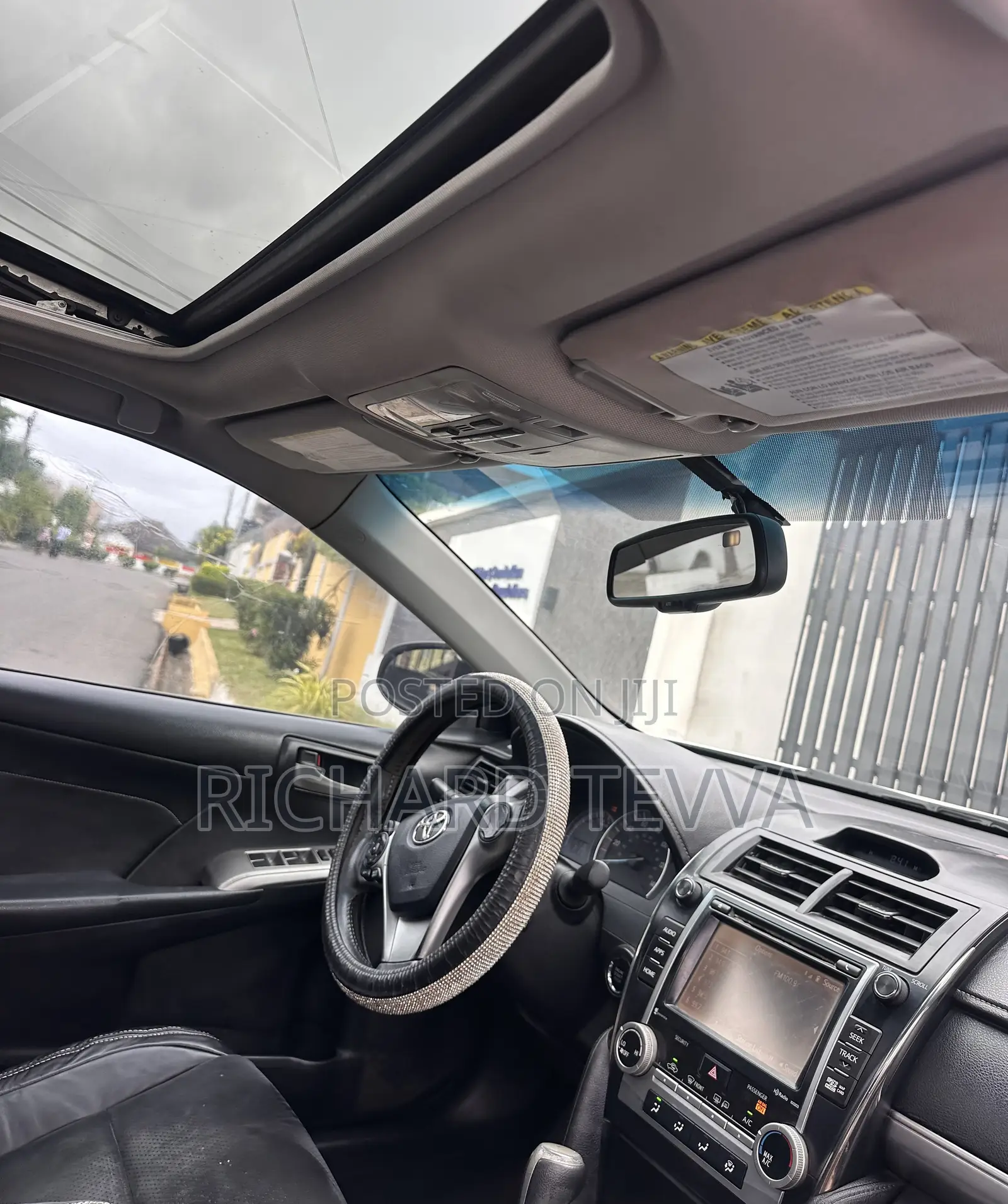 Toyota Camry SE 4dr Sedan (2.5L 4cyl 6A) 2014 White