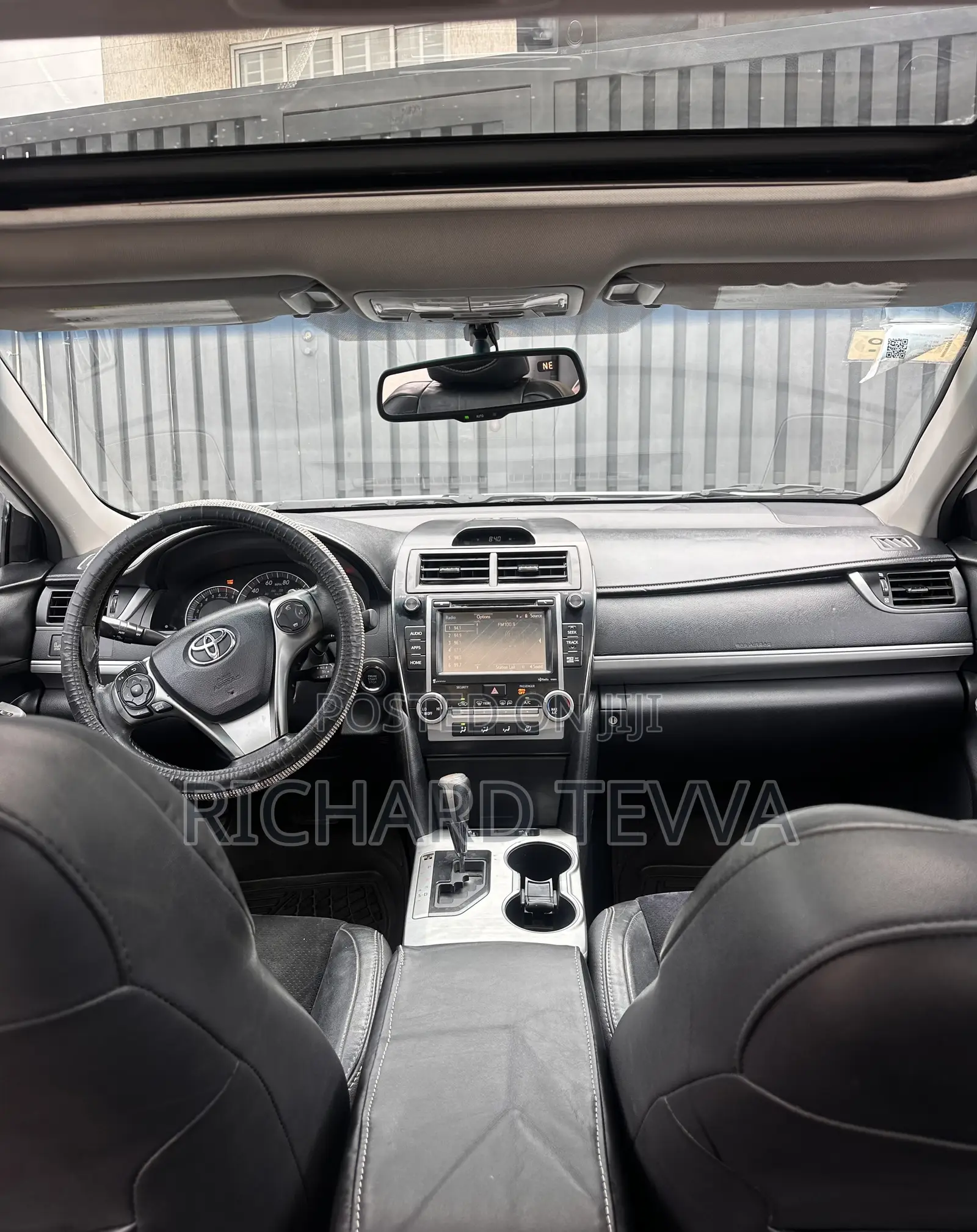 Toyota Camry SE 4dr Sedan (2.5L 4cyl 6A) 2014 White