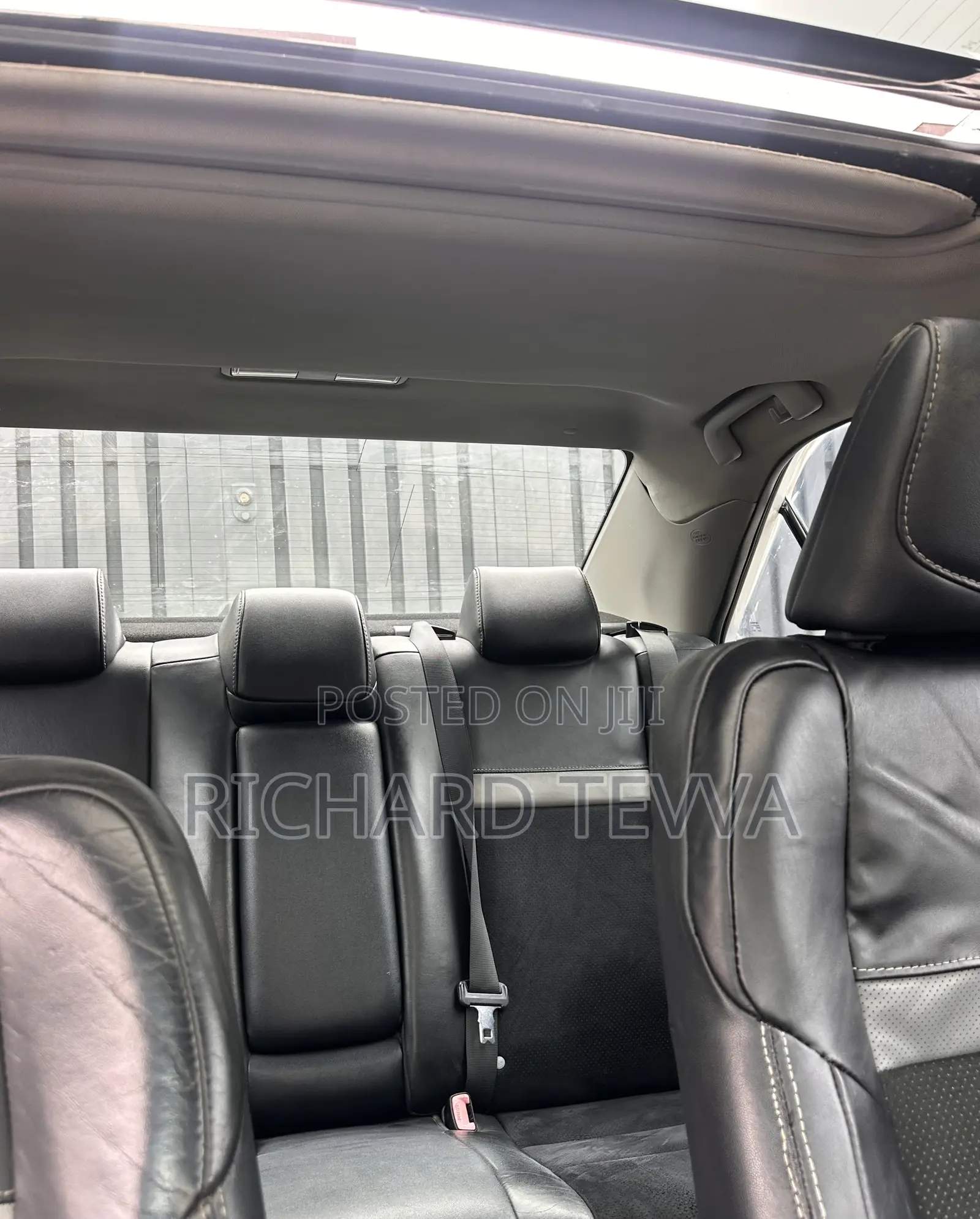 Toyota Camry SE 4dr Sedan (2.5L 4cyl 6A) 2014 White