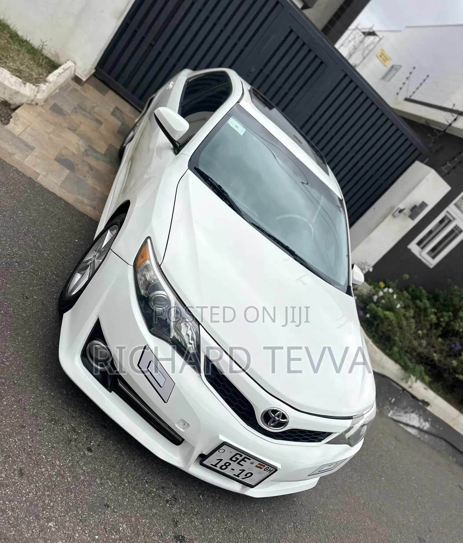 Toyota Camry SE 4dr Sedan (2.5L 4cyl 6A) 2014 White