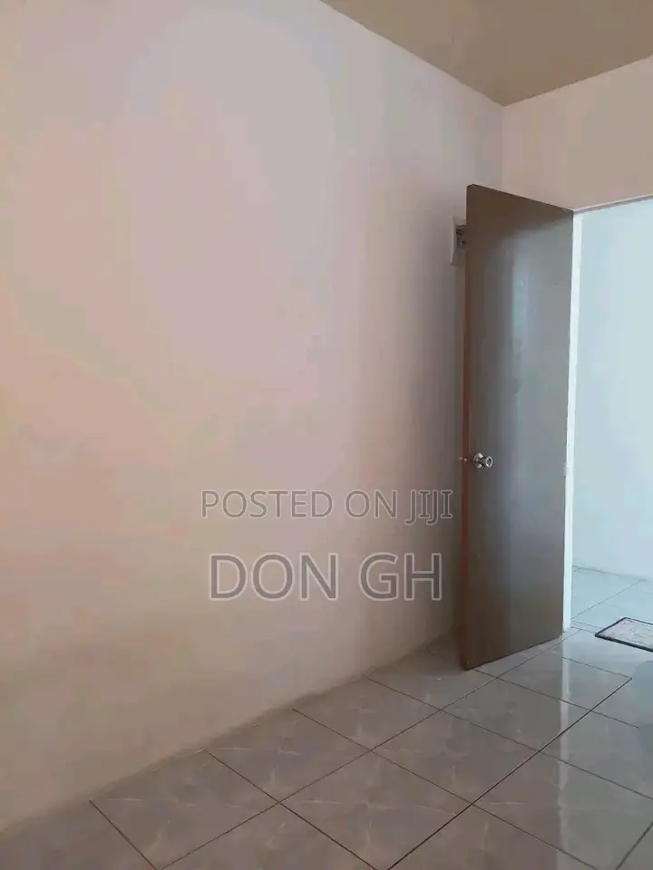 4 Bedroom Flat for Rent.