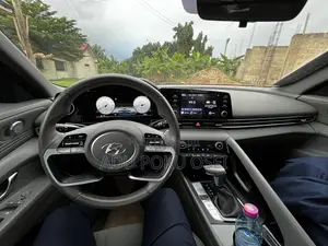Hyundai Elantra SEL 2022 Black