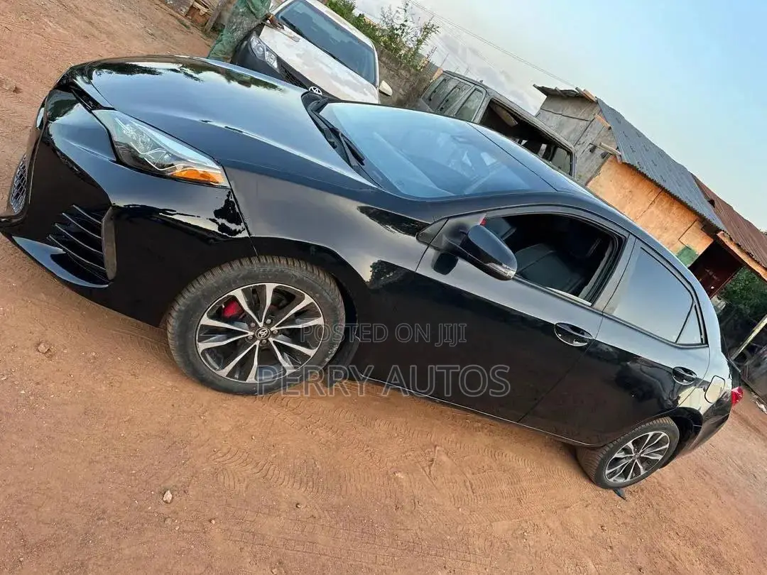 Toyota Corolla 2018 Black