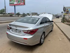 Hyundai Sonata Limited 2.0T Sedan (2.0L 4cyl 6A) 2013 Gray