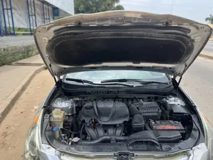 Hyundai Sonata Limited 2.0T Sedan (2.0L 4cyl 6A) 2013 Gray