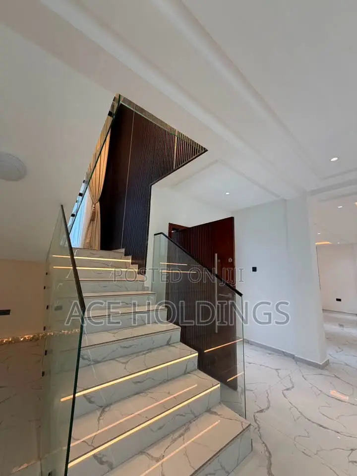 4bdrm Mansion in East Legon Hills for sale
