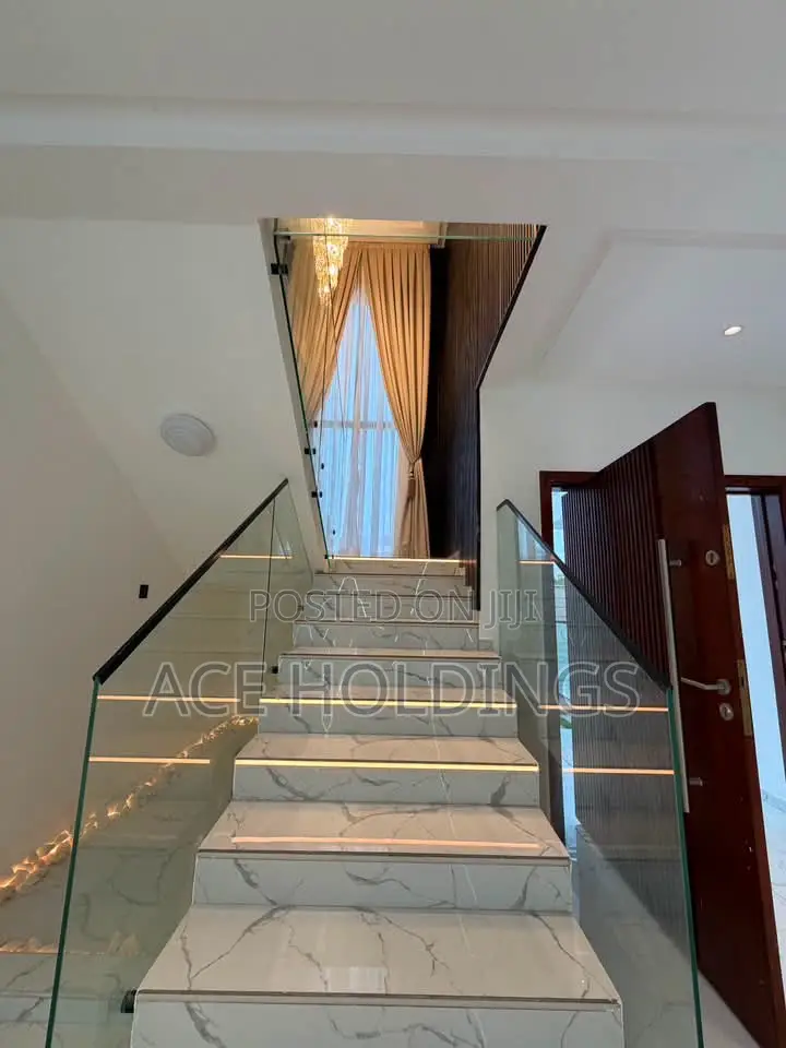 4bdrm Mansion in East Legon Hills for sale