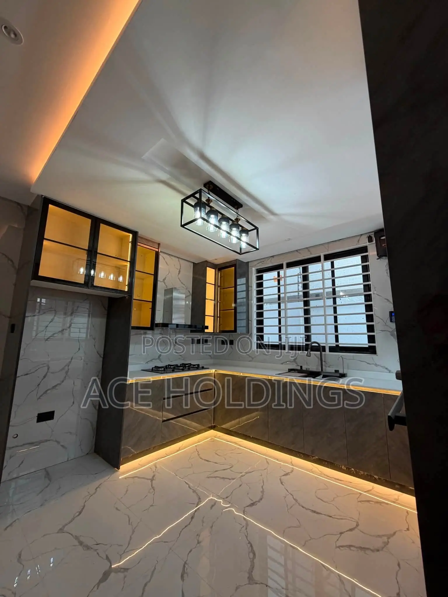 4bdrm Mansion in East Legon Hills for sale