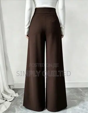 Wide-Leg Trouser
