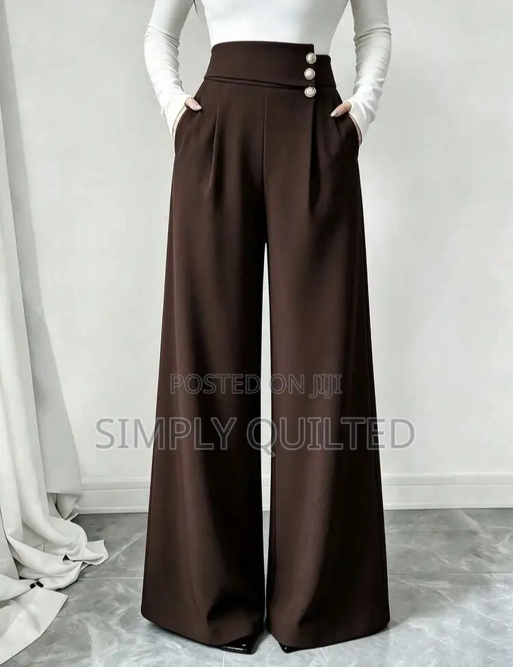 Wide-Leg Trouser