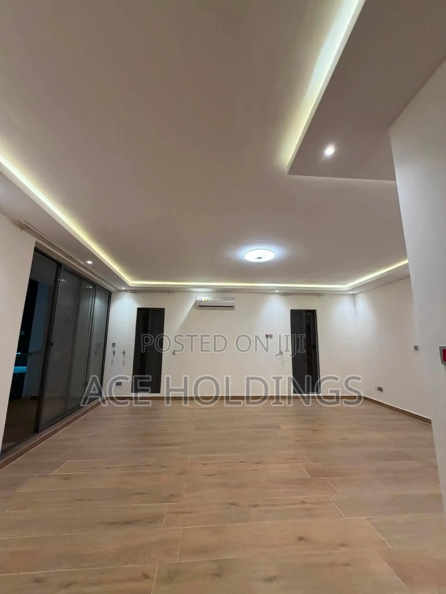 4bdrm Mansion in West Trasacco, School Junction for sale
