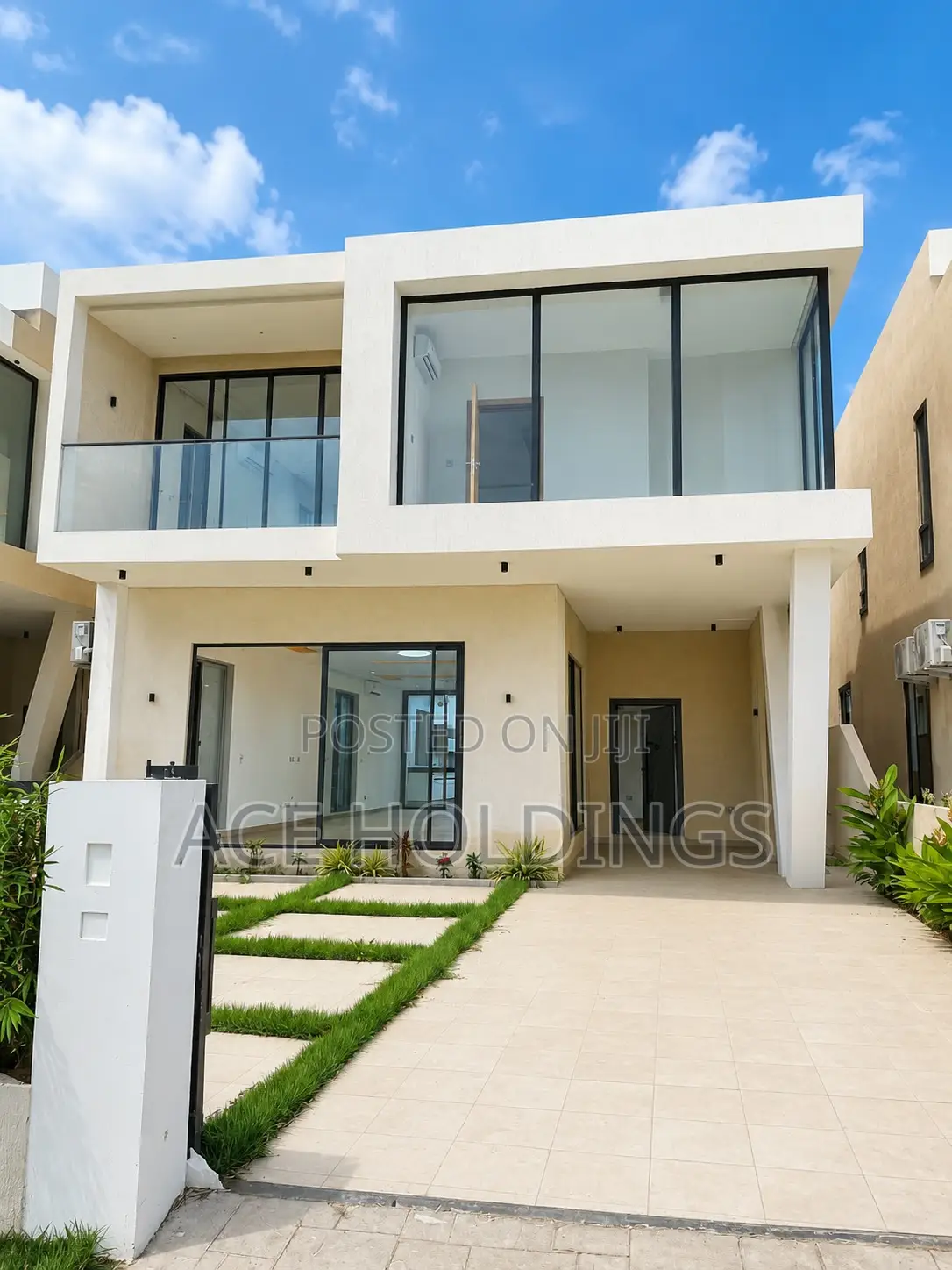4bdrm Mansion in West Trasacco, School Junction for sale