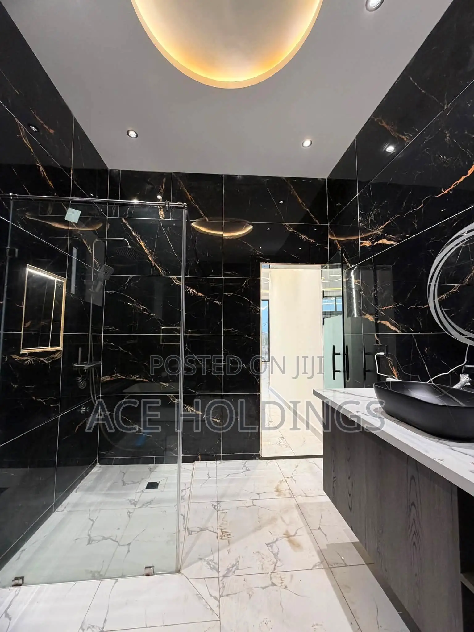 3bdrm Duplex in Lakeside for sale