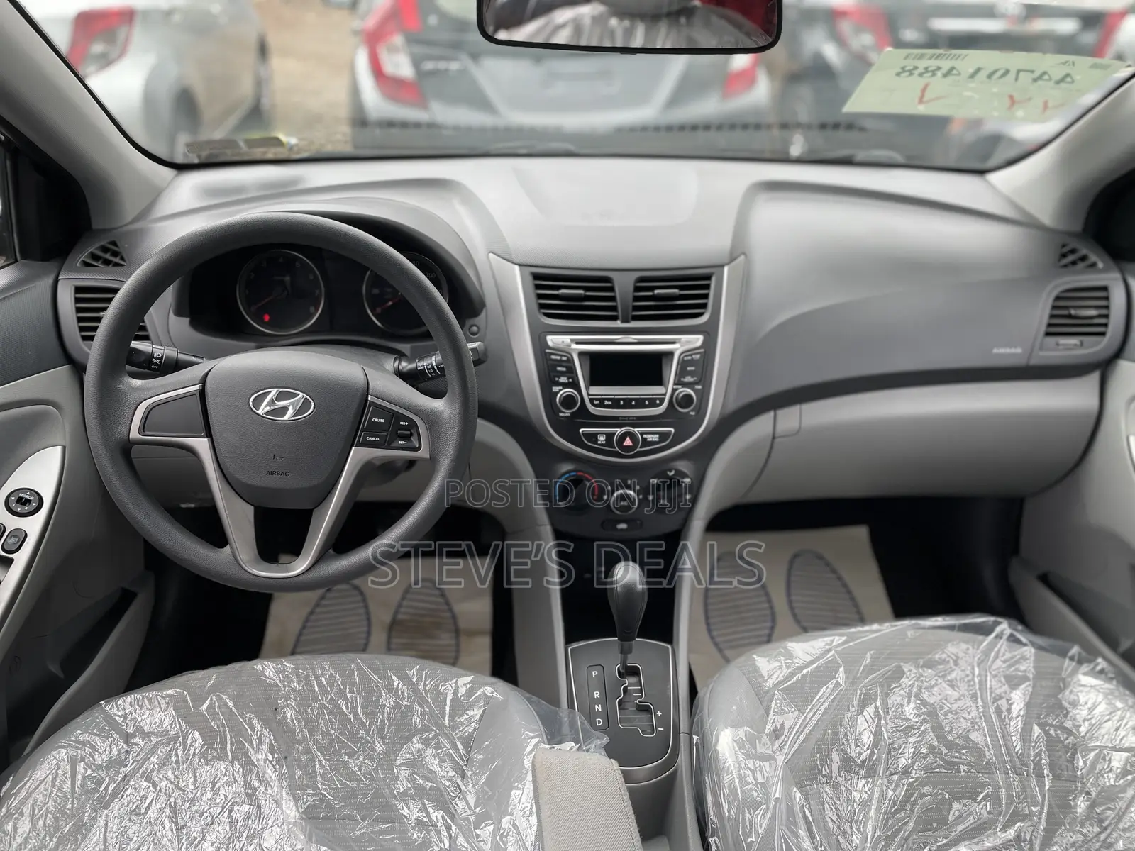 Hyundai Accent SE Hatchback 2016 Black