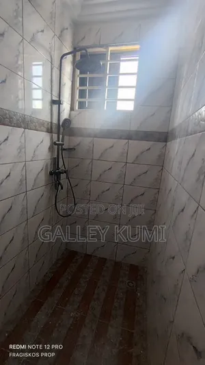2bdrm Apartment in Expert Apartments, Ashomang Estate for rent
