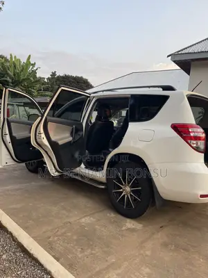 Toyota RAV4 2.5 4x4 2010 White