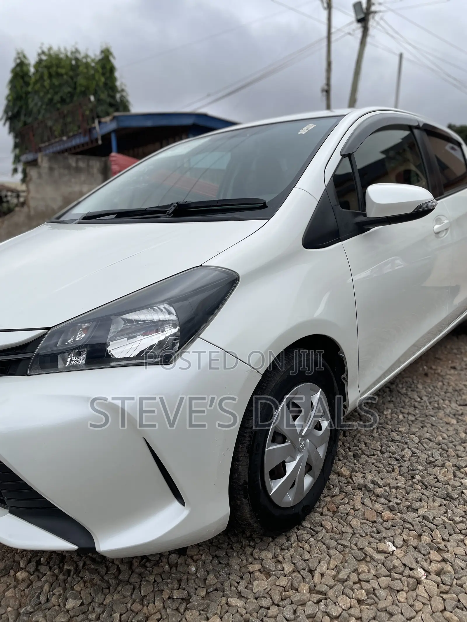 Toyota Vitz 1.3 FWD 5dr 2015 White