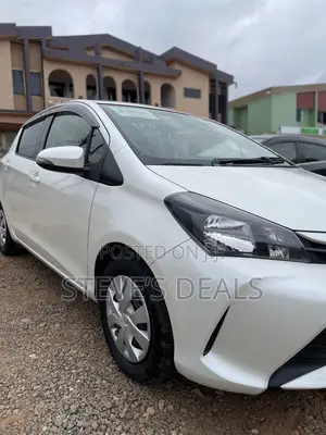 Toyota Vitz 1.3 FWD 5dr 2015 White